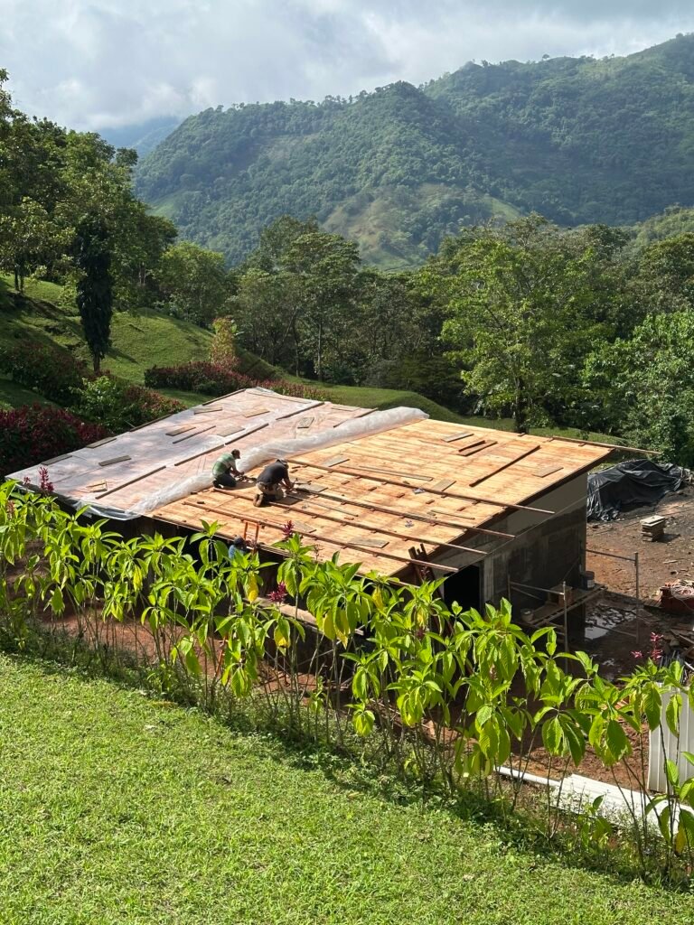 Choosing the roof for my house in Puriscal
